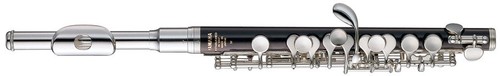 Yamaha YPC-32 piccolo flute