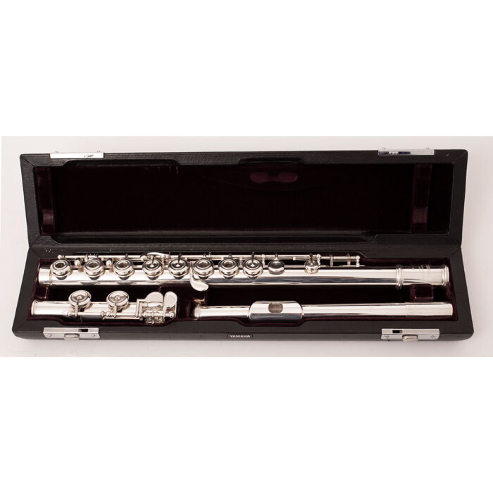 Yamaha YFL-881 flute (pre-owned)